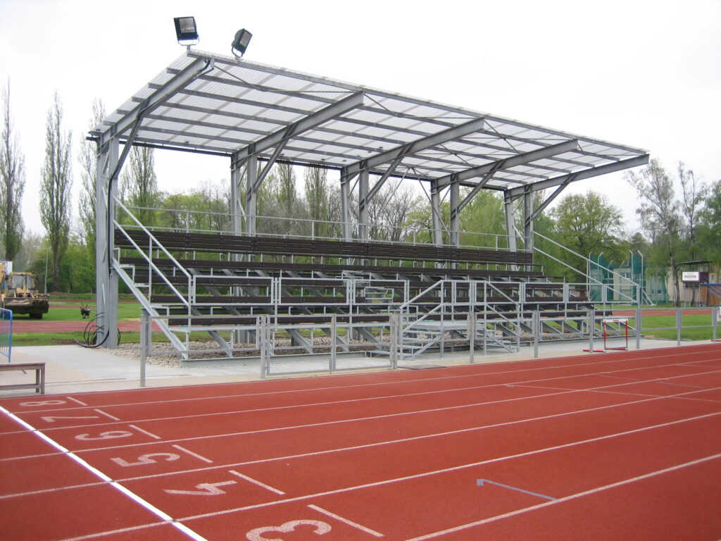 Atletický stadion Kolín | Tribuna